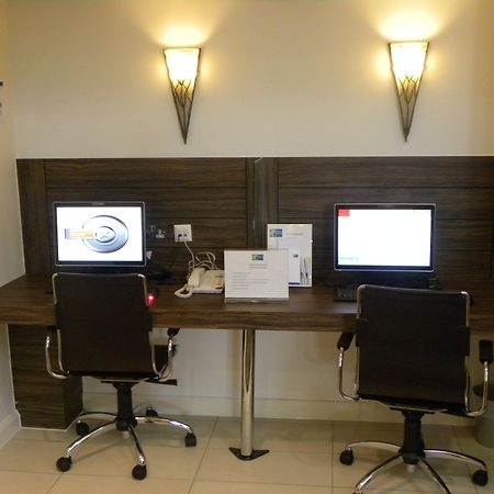 Holiday Inn Express Colchester By Ihg Eksteriør bilde