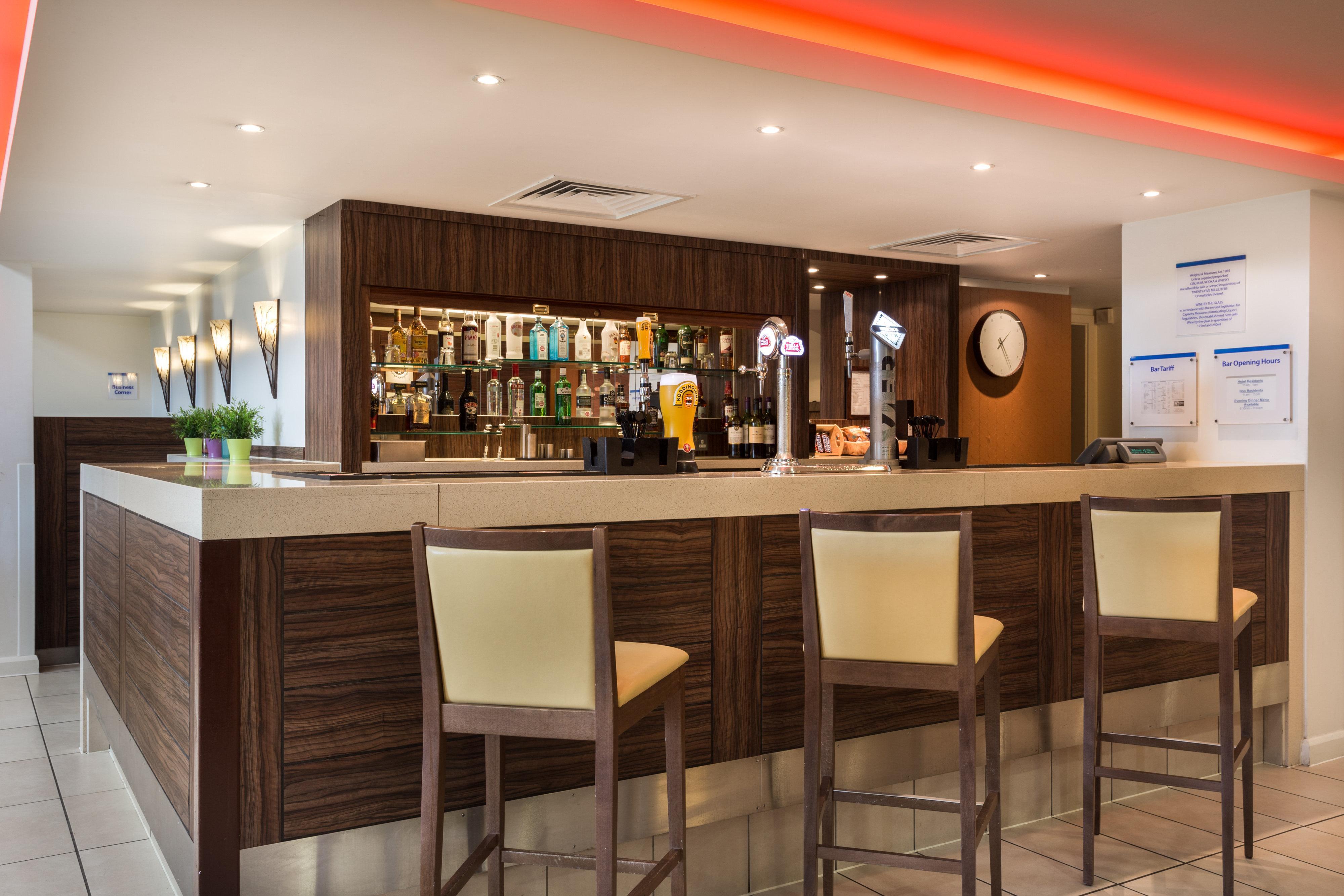 Holiday Inn Express Colchester By Ihg Eksteriør bilde