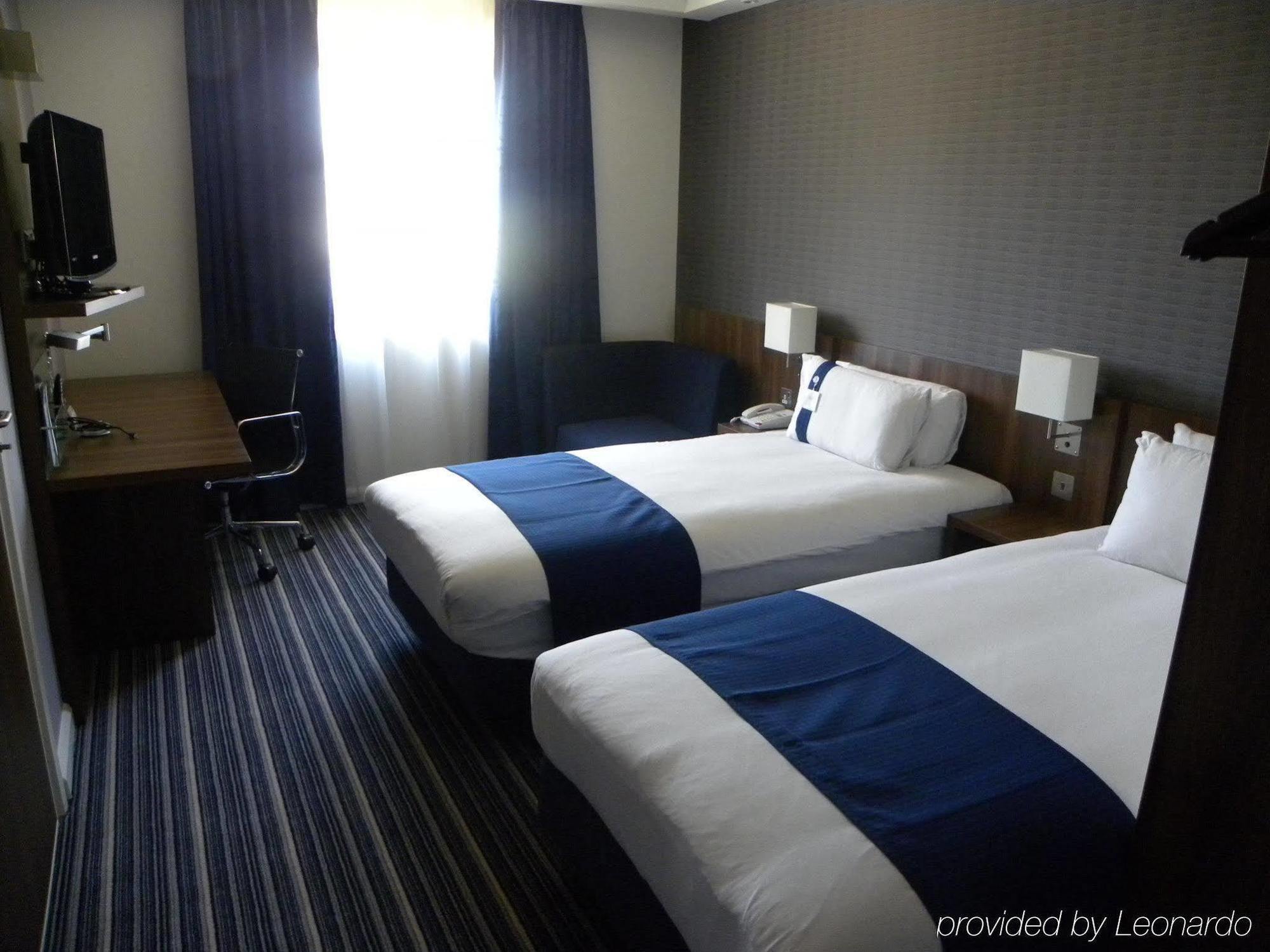 Holiday Inn Express Colchester By Ihg Eksteriør bilde